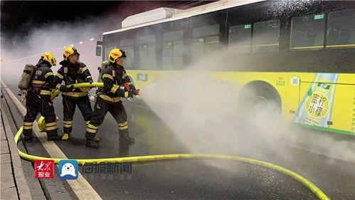 胶州最新爆料新闻视频播放,视频揭秘事件真相,引发网友热议 第2张 胶州最新爆料新闻视频播放,视频揭秘事件真相,引发网友热议 第2张