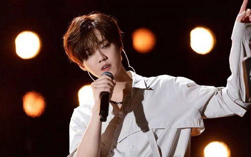 爆料博主鹿晗视频大全,精彩瞬间回顾，重温偶像魅力时刻