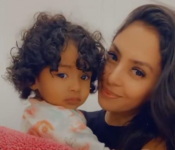 最新爆料瓦妮莎最新动态,揭秘豪门背后的心酸与坚韧 第3张 最新爆料瓦妮莎最新动态,揭秘豪门背后的心酸与坚韧 第3张